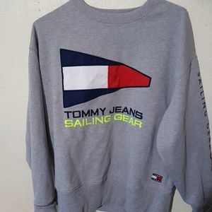 Tommy Hilfiger sweater